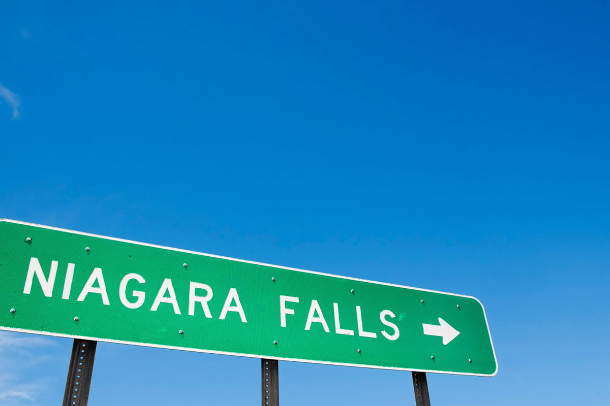 Toronto to Niagara Falls Road Trip article image