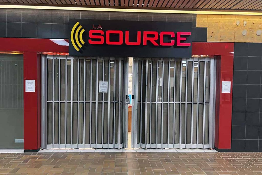 Closed The Source Tech Store in Canada