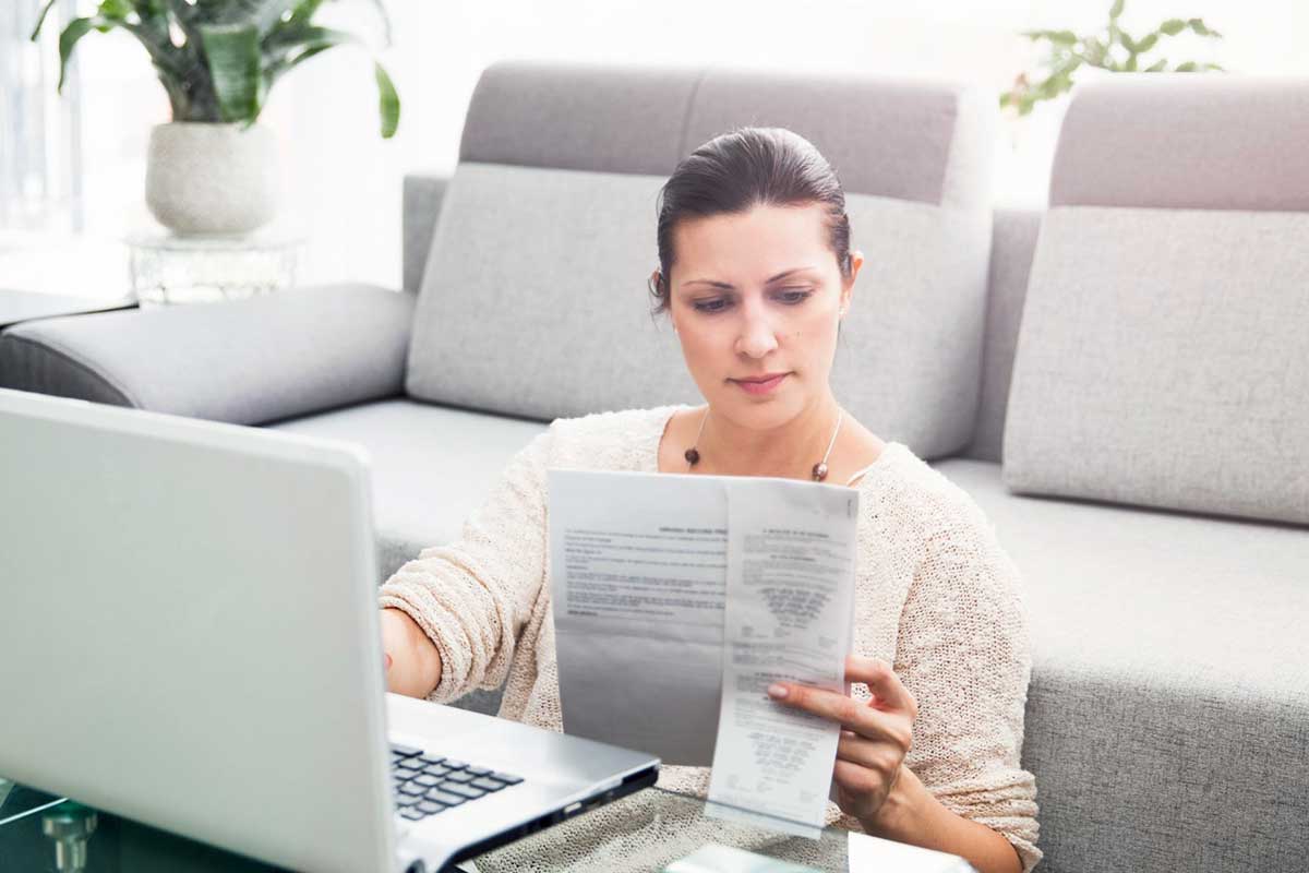 Woman filing income tax online