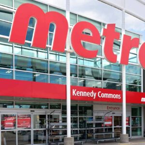 The front view of Metro Food Store in Toronto